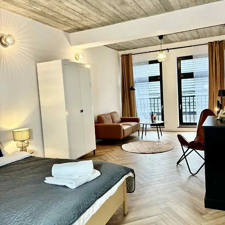 Staszica Apartment *